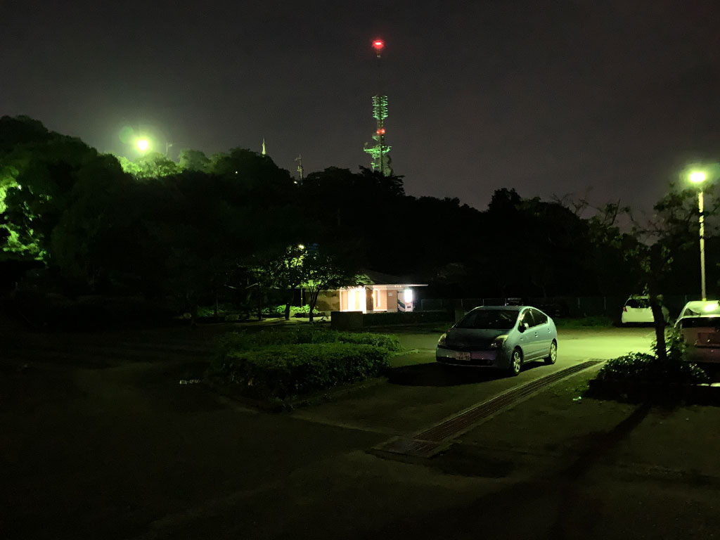 夜の眉山公園駐車場01